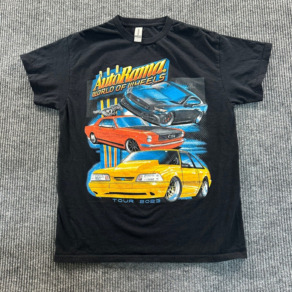Gildan Mens AutoRama World of Wheels Tour 2023 T-Shirt M Black Mustang Graphic
